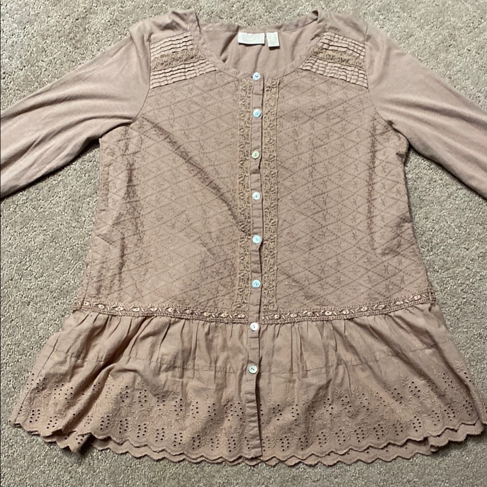 Lavish Tan XS Top with Lace Details. Embroidered
